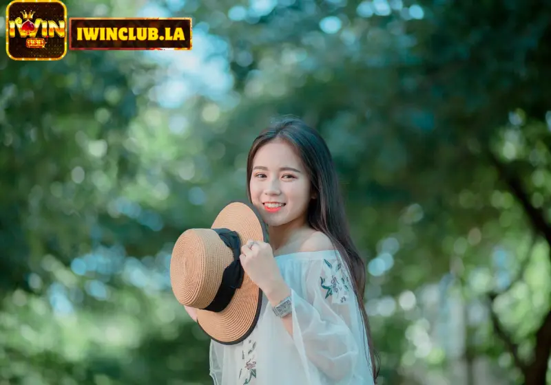 Dương Khải Anh Và Tạ Khánh Linh - Cố vấn truyền thông cho IWIN CLUB 2 tạ khánh linh iwin club